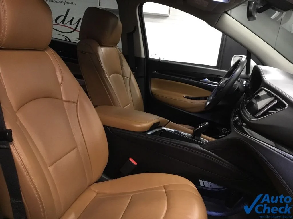 Used 2018 White Buick Essence image 40