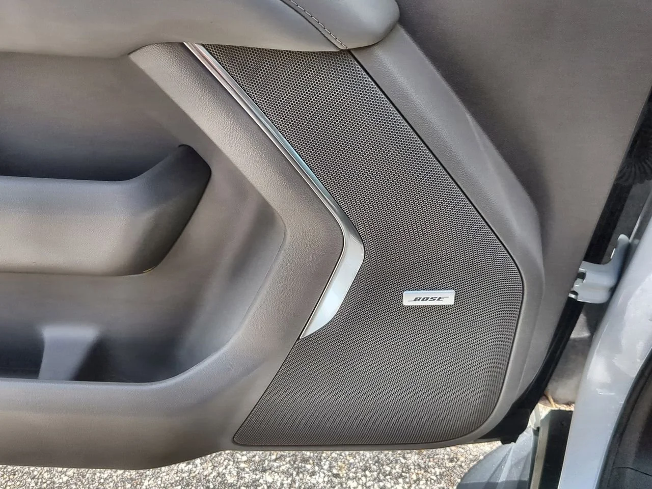 Used 2022 Summit White Chevrolet LT image 25