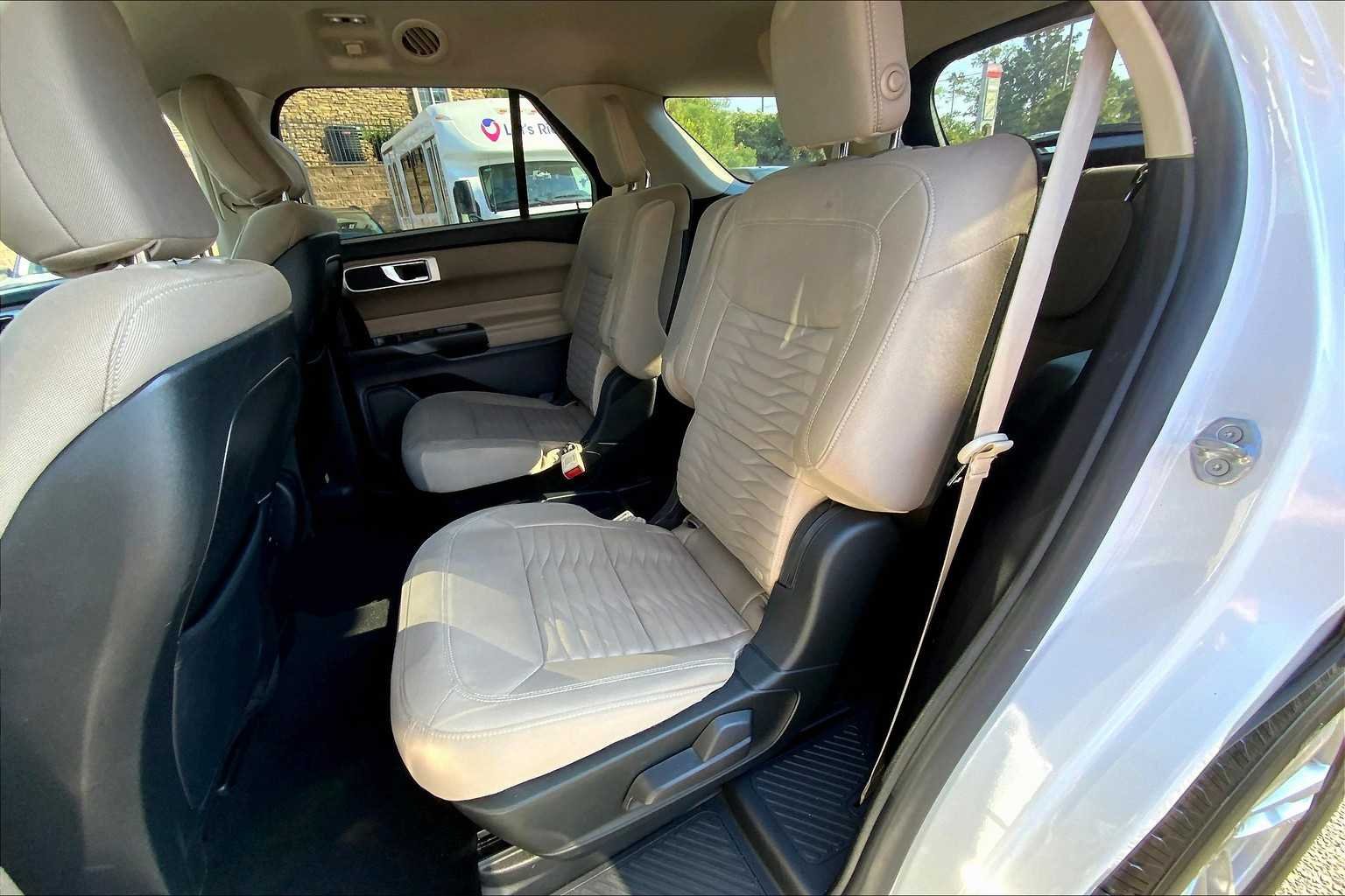 Used 2020 Oxford White Ford XLT image 19