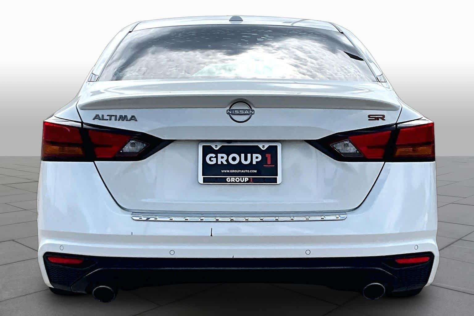 Used 2023 Pearl White Tricoat Nissan 2.5 SR image 5