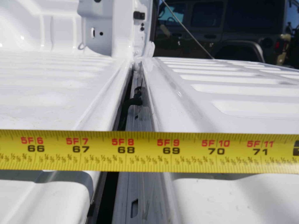 New 2026 Bright White Clear-Coat Exterior Paint RAM TRADESMAN image 10