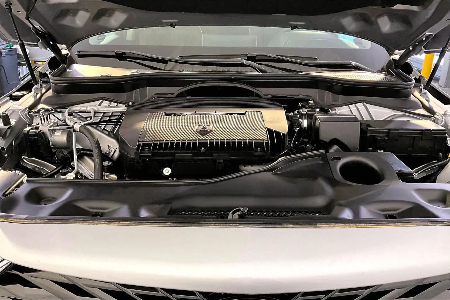 New 2026 Solar Silver Metallic Acura With Advance Package image 15