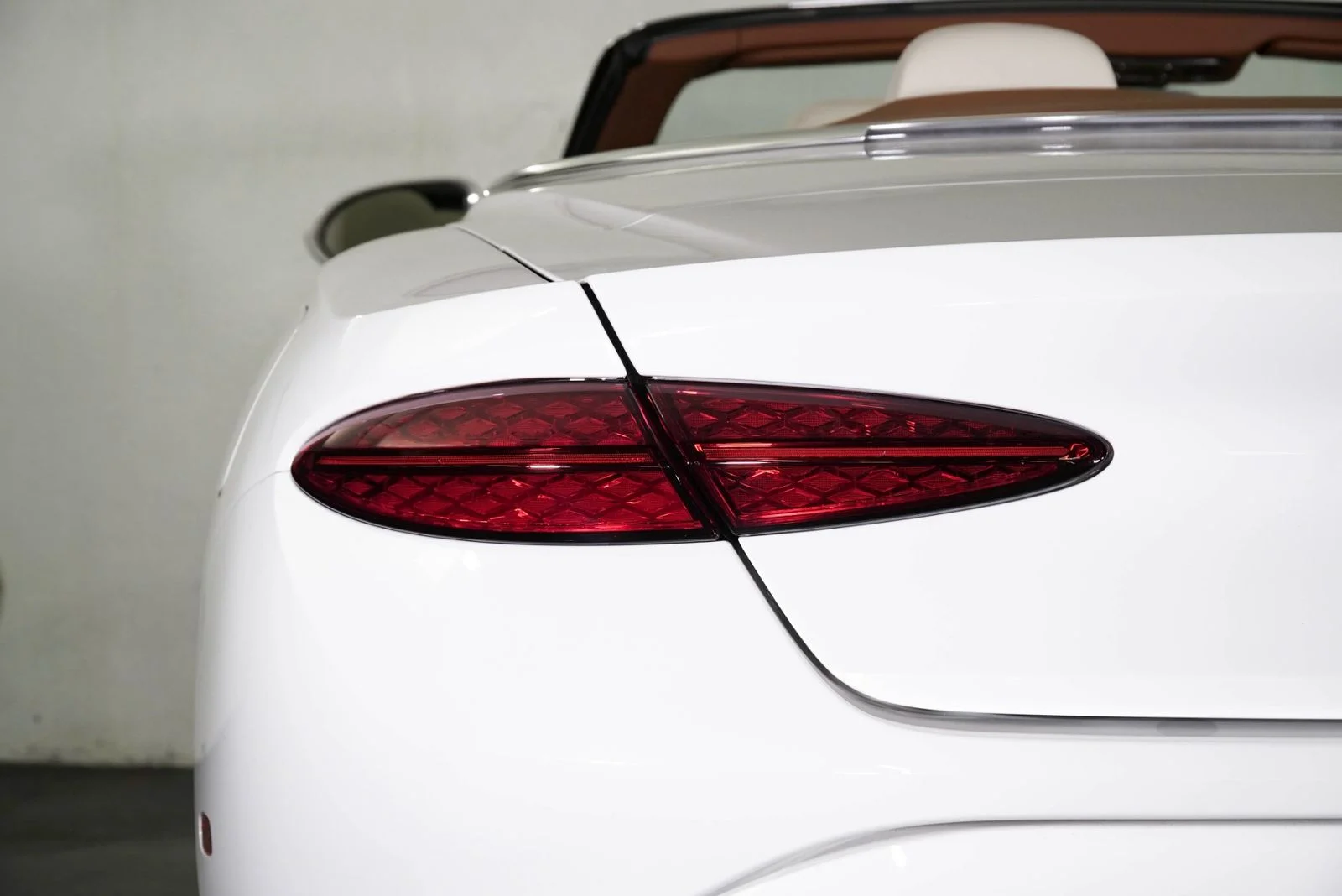 New 2026 White Bentley  image 13