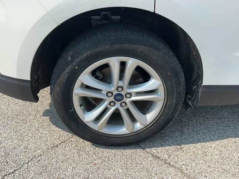 Certified Used 2020 Oxford White Ford SEL AWD image 6