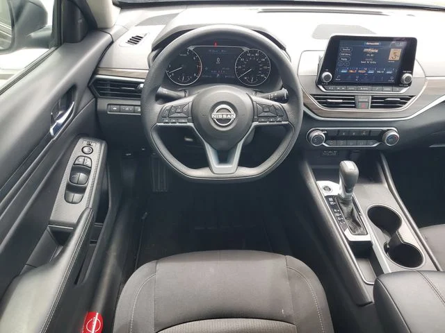 2025 Nissan Altima SV - Photo 26