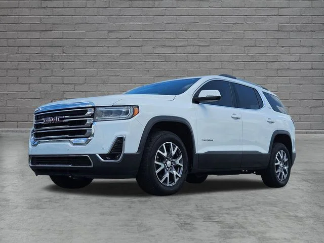 Used 2023 White GMC SLT image 1