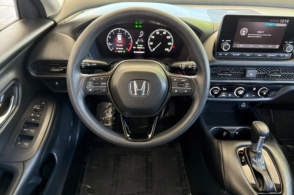 Used 2025  Honda LX image 18