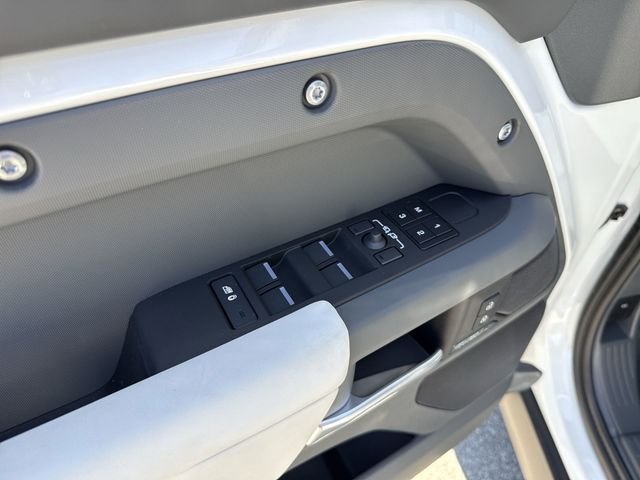 2026 Land Rover Defender X-Dynamic SE - Photo 12