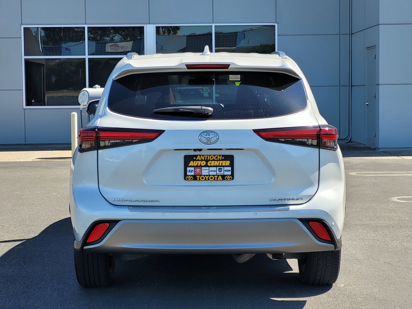 Used 2023 White Toyota  image 5