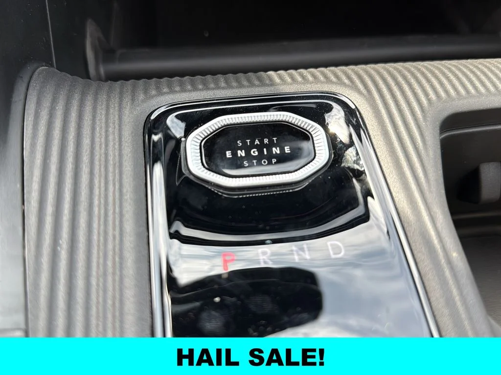 New 2026 Bright White Clear-Coat Exterior Paint Jeep Overland image 21