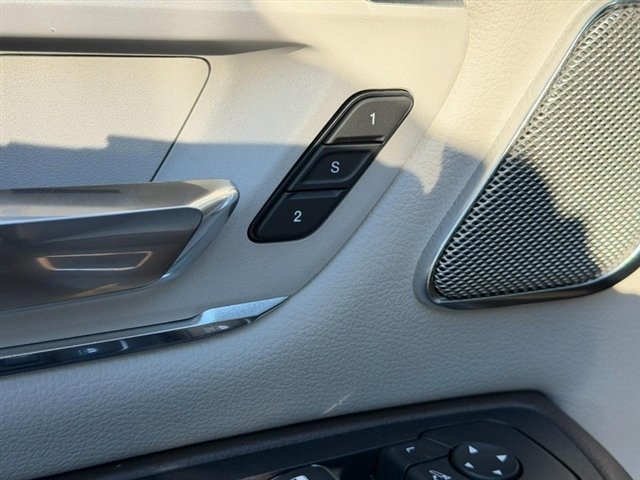 New 2027 Granite Crystal Metallic Clear-Coat Exterior Paint RAM Laramie image 12