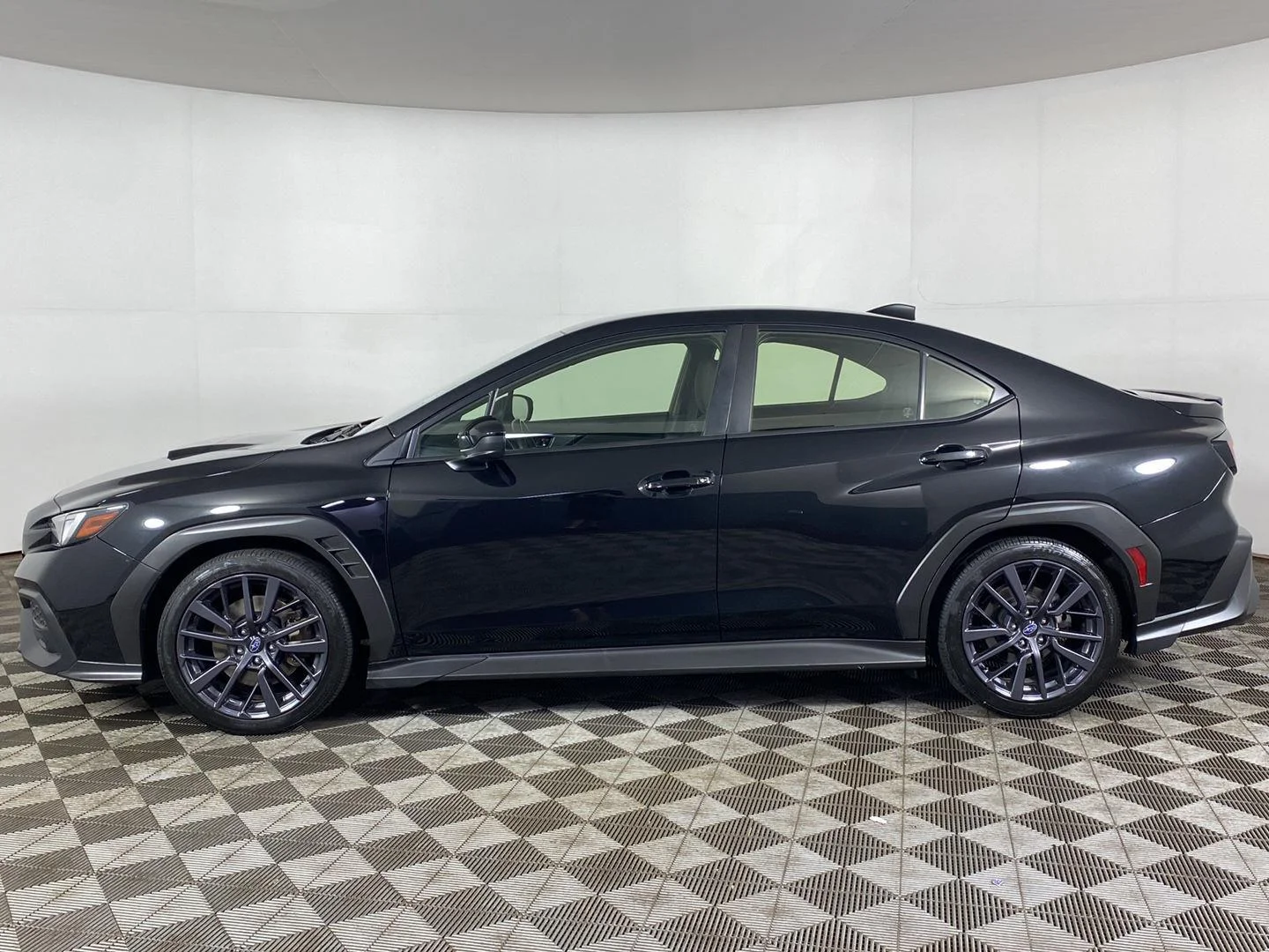 Used 2023 Crystal Black Silica Subaru Premium image 8