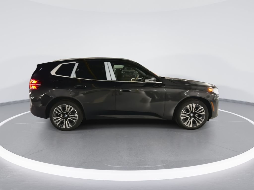 New 2026 Dark Graphite BMW 30 xDrive image 4