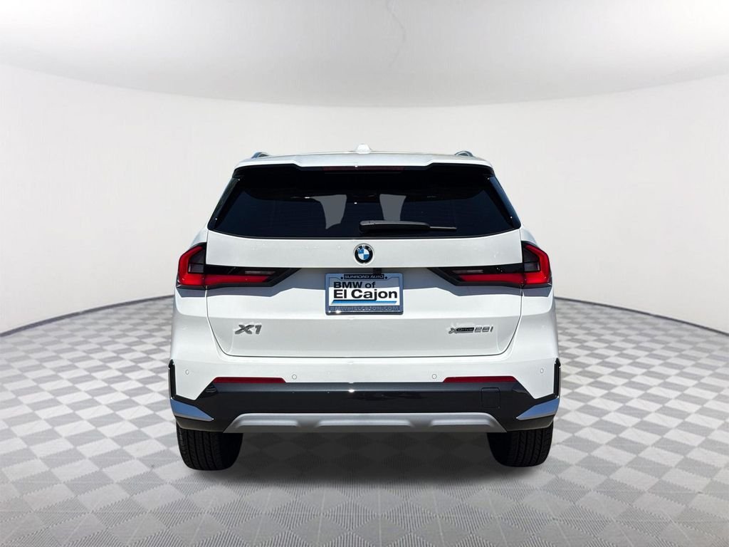 New 2027 Alpine White BMW xDrive28i image 5