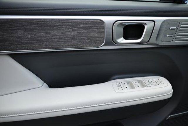 2026 Hyundai Santa Fe Limited - Photo 7