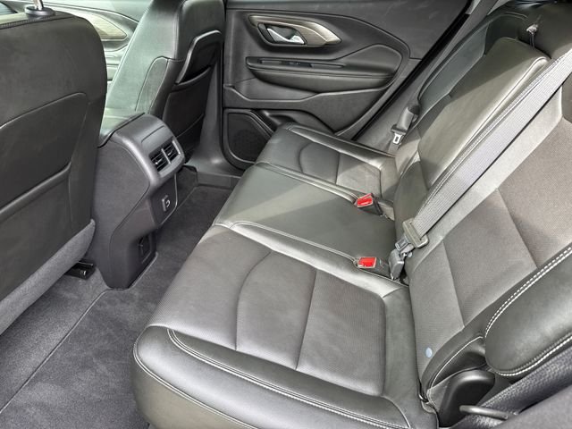 Used 2024 Silver GMC SLT image 17
