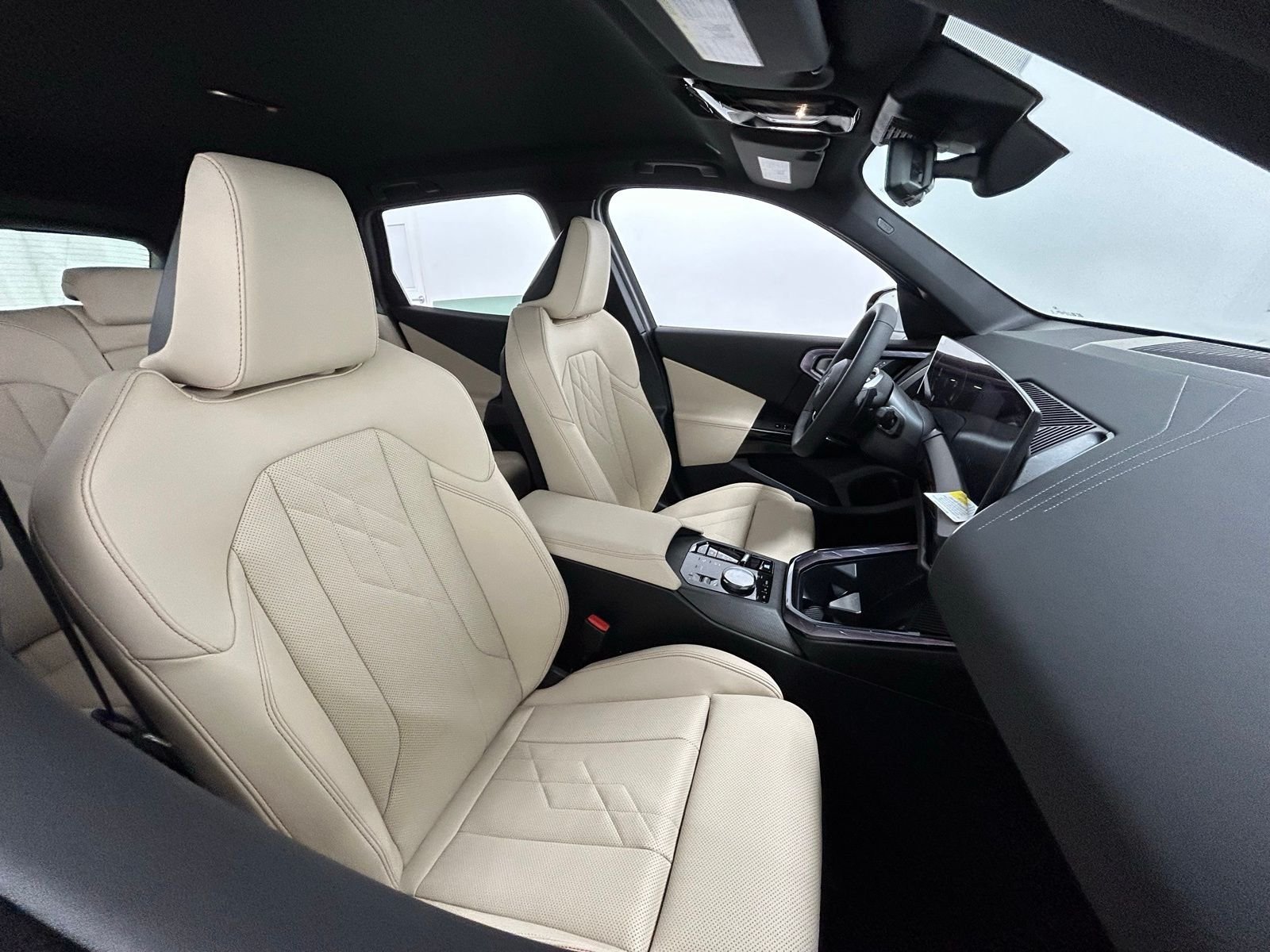 New 2026 Alpine White BMW 30 xDrive image 38