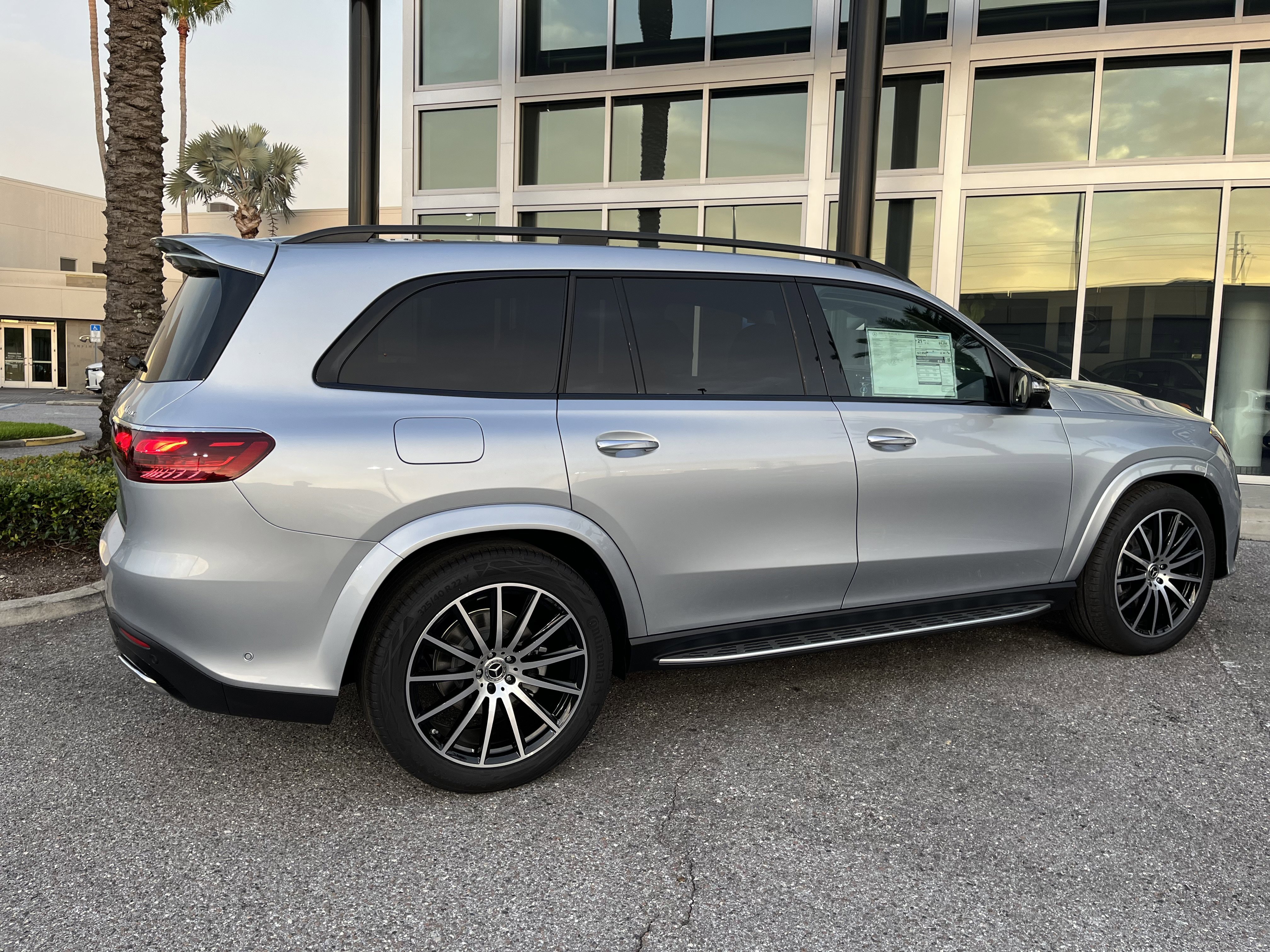 New 2026 CIRRUS SILVER Mercedes-Benz GLS 450 image 6