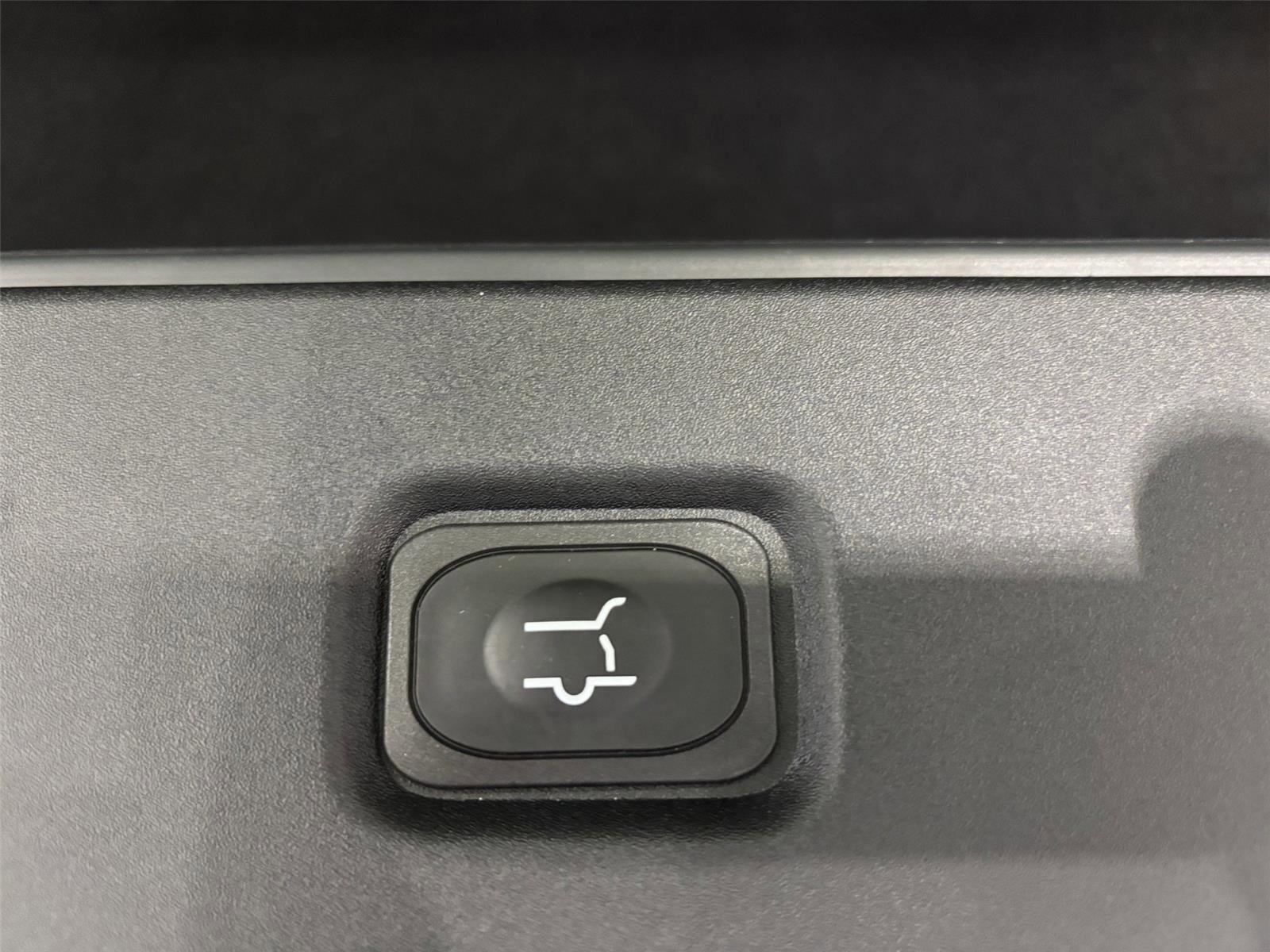 New 2026 Dark Matter Gray Metallic Ford MAX Platinum® image 41