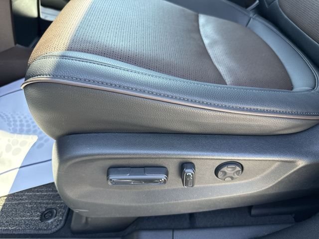 Used 2025 Silver Honda Elite image 16