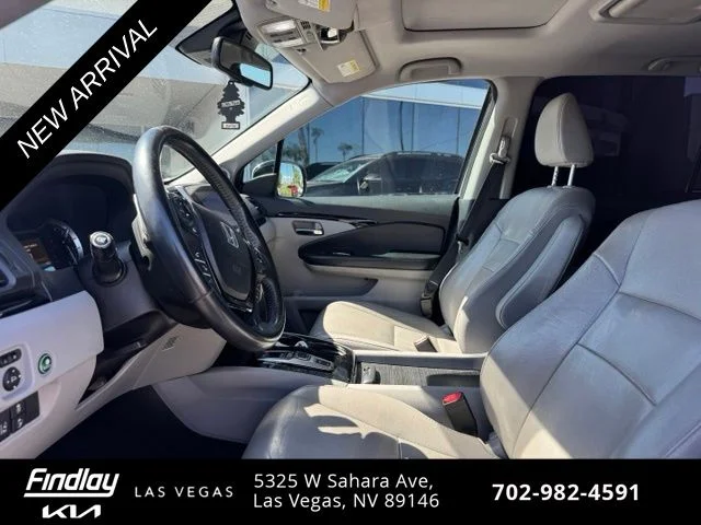 Used 2017 Silver Honda Touring image 5