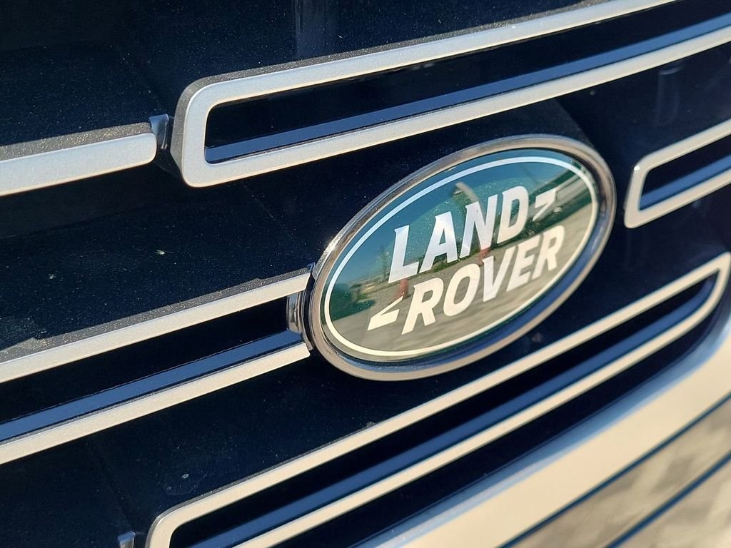 New 2026 Carpathian Grey Land Rover SE image 10