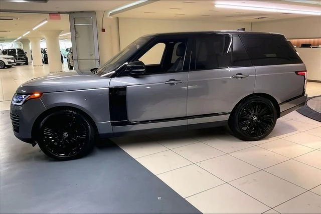 Used 2022 Gray Land Rover Westminster image 9