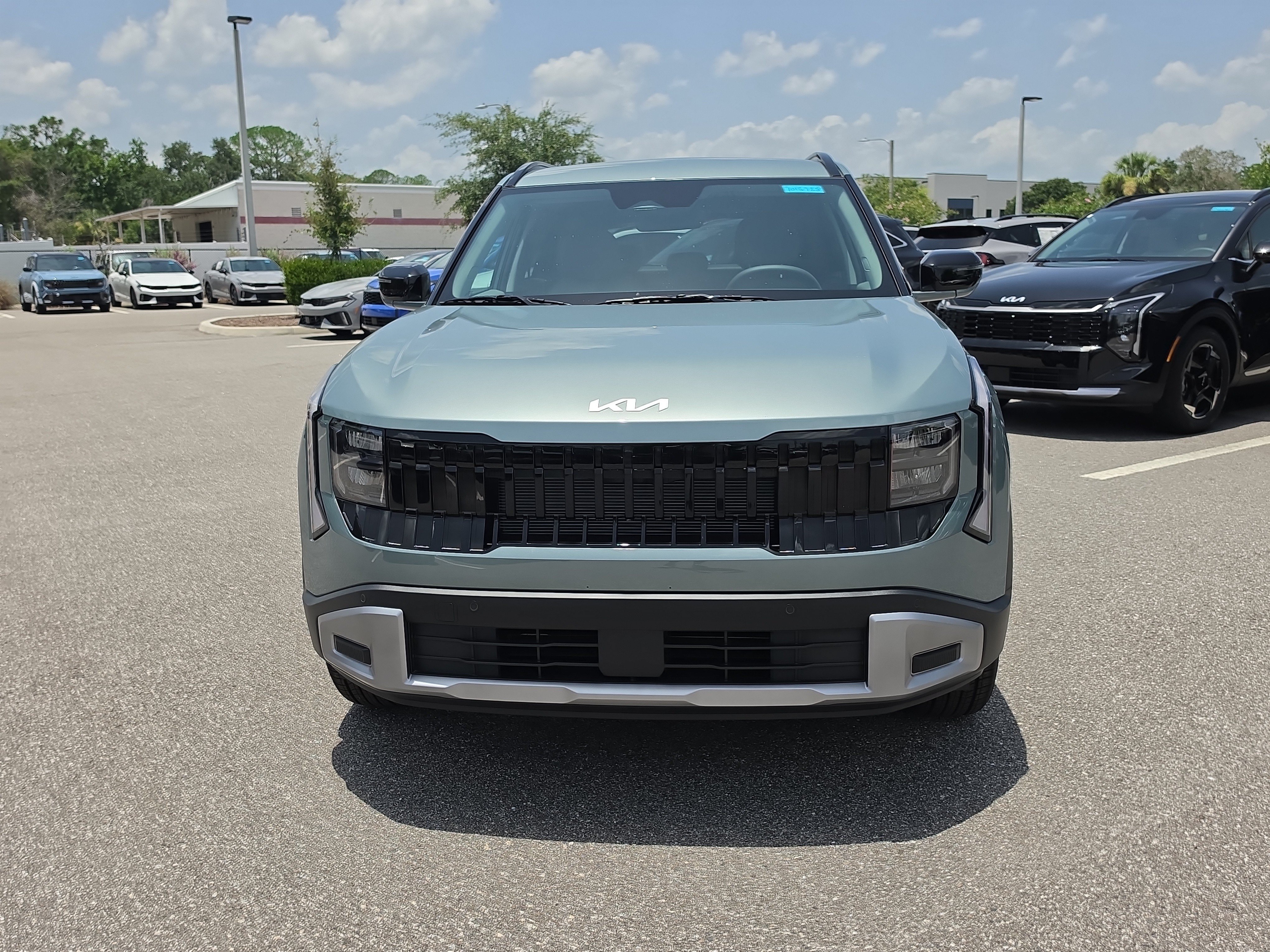 New 2027 Iceberg Green Kia EX image 3