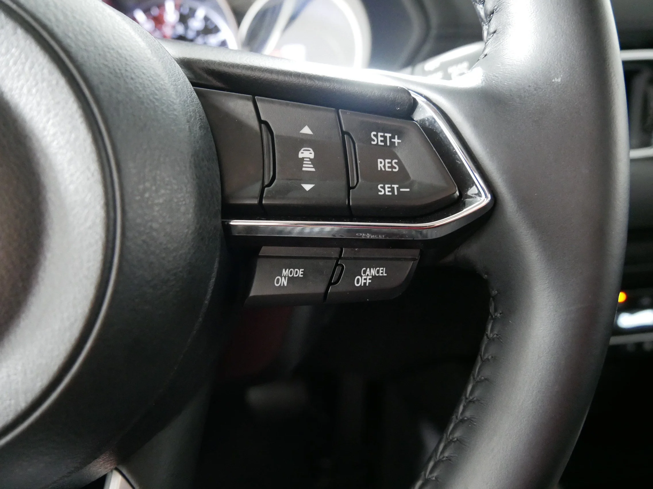 Used 2025 Rhodium White Metallic Mazda 2.5 S Preferred Package image 28