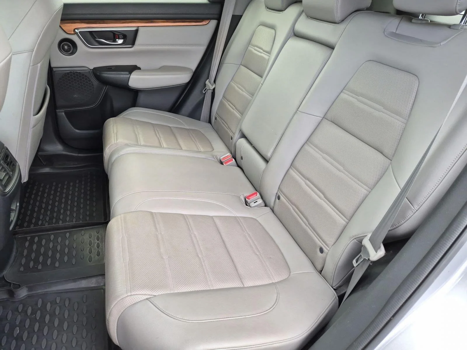 Used 2019 Lunar Silver Metallic Honda EX-L image 49