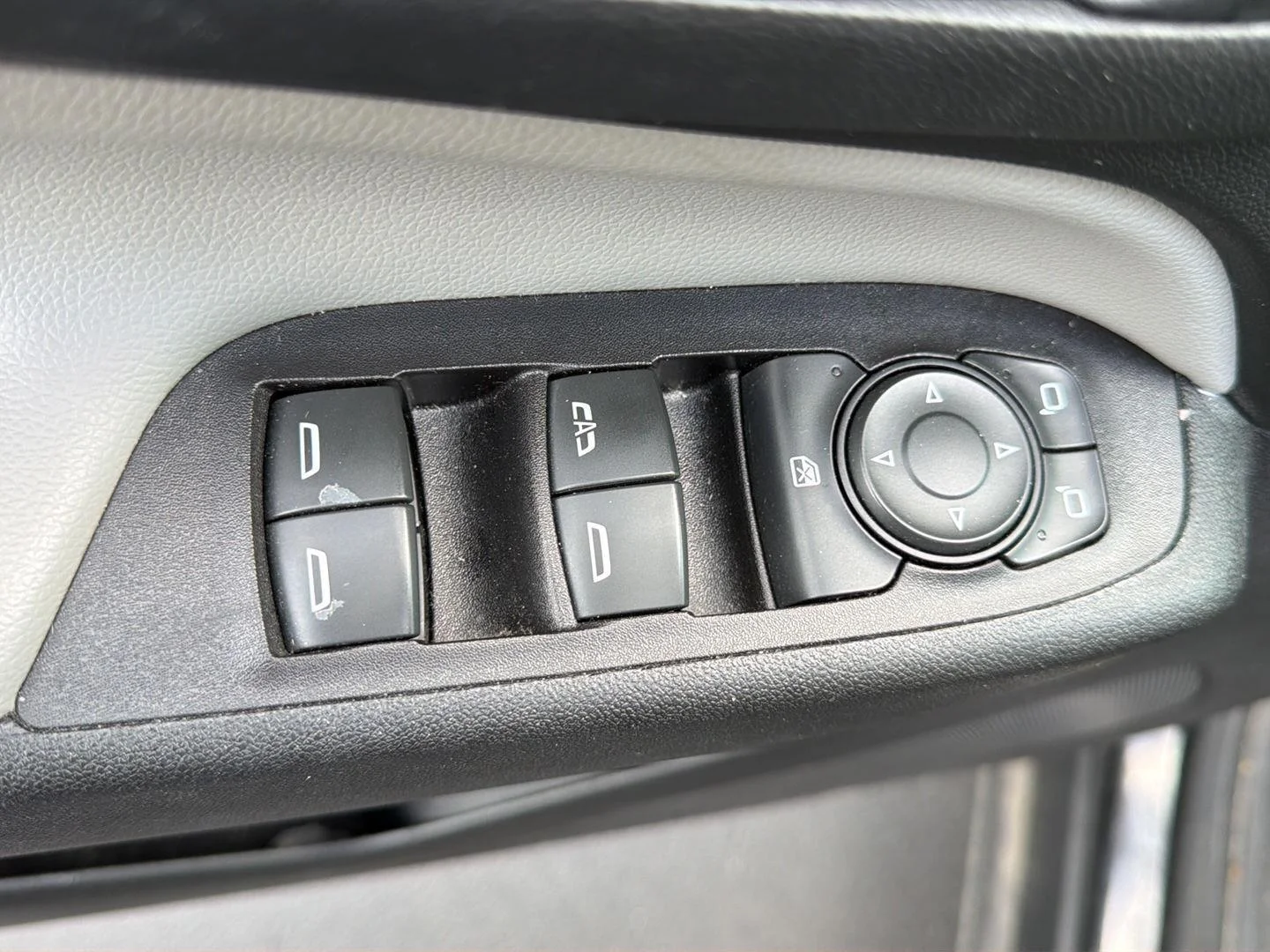 Used 2020 Mosaic Black Metallic Chevrolet LS image 10