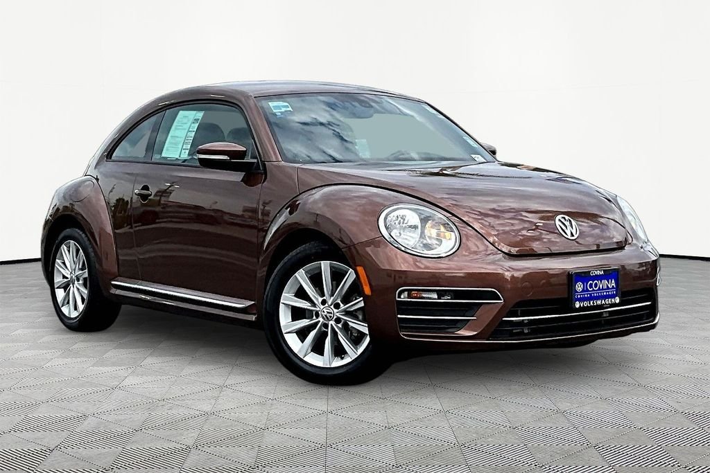 Used 2017  Volkswagen 1.8T SE image 1