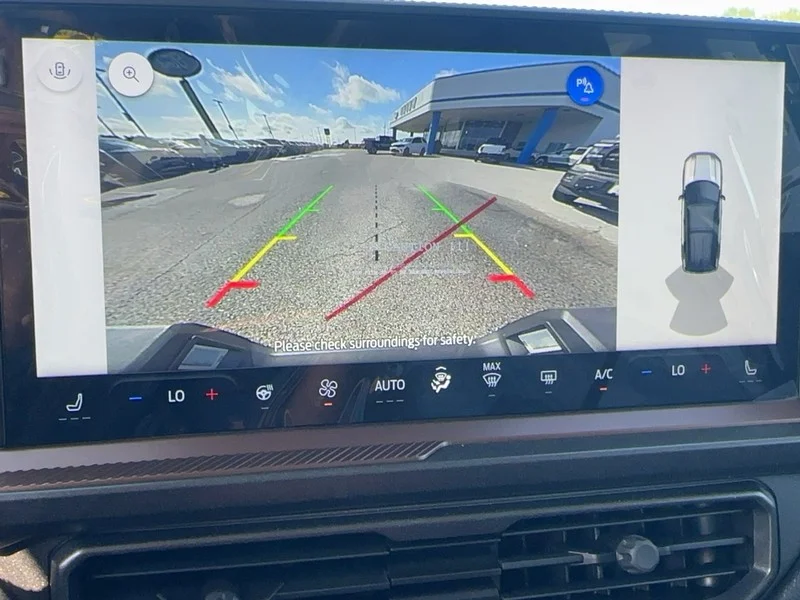New 2026 Space White Metallic Ford Outer Banks 4x4 image 15