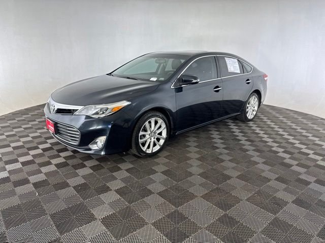Used 2015 Gray Toyota Limited image 3