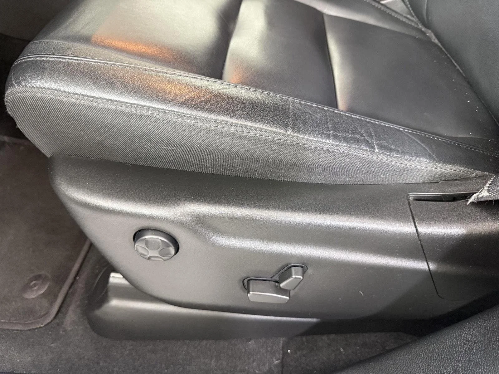 Used 2022 Bright White Clearcoat Jeep Limited image 11