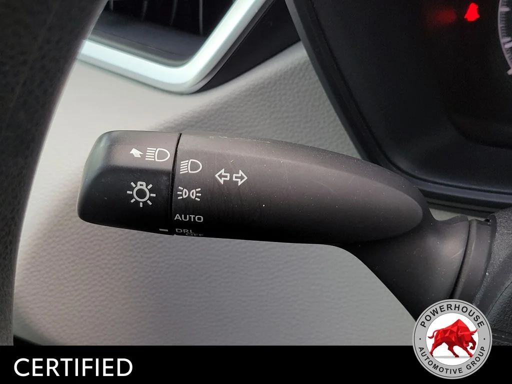 Used 2022 Silver Toyota LE image 28