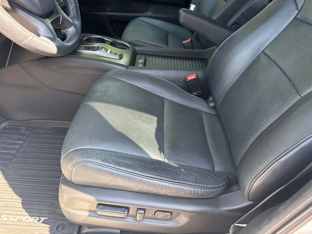 Certified Used 2023 Platinum White Honda EX-L image 19