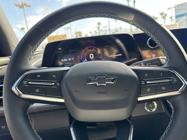 New 2027 White Chevrolet LT image 27