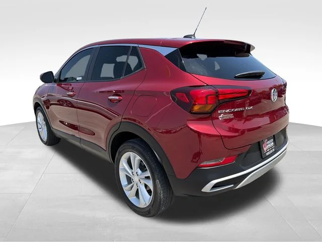 Used 2023  Buick Preferred image 5