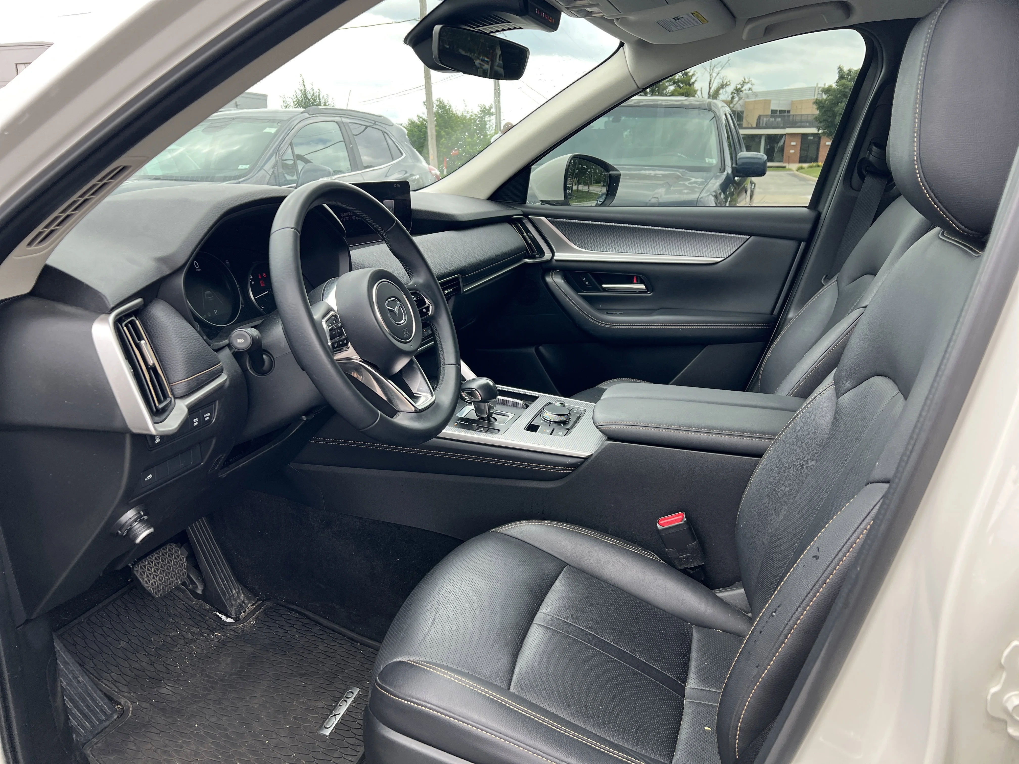 Used 2024 Rhodium White Premium Mazda 3.3 Turbo Preferred Plus image 9