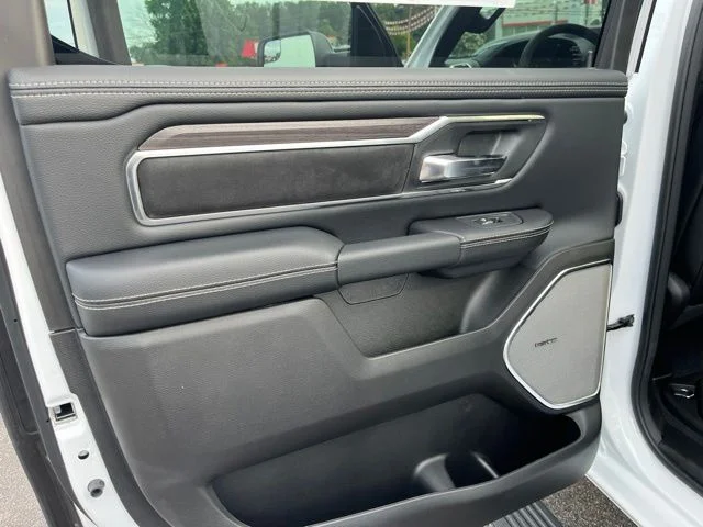 New 2026 Bright White Clear-Coat Exterior Paint RAM Laramie image 11