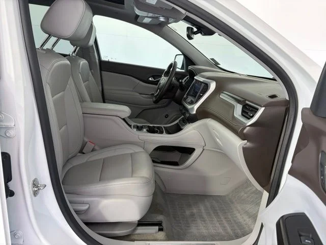 Used 2023 White GMC SLT image 55