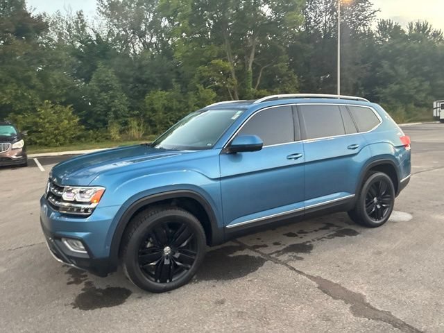Used 2019 Volkswagen Atlas SEL Premium with VIN 1V2NR2CA5KC532324 for sale in Kansas City