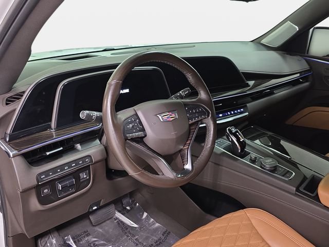 Used 2021 White Cadillac Sport image 16
