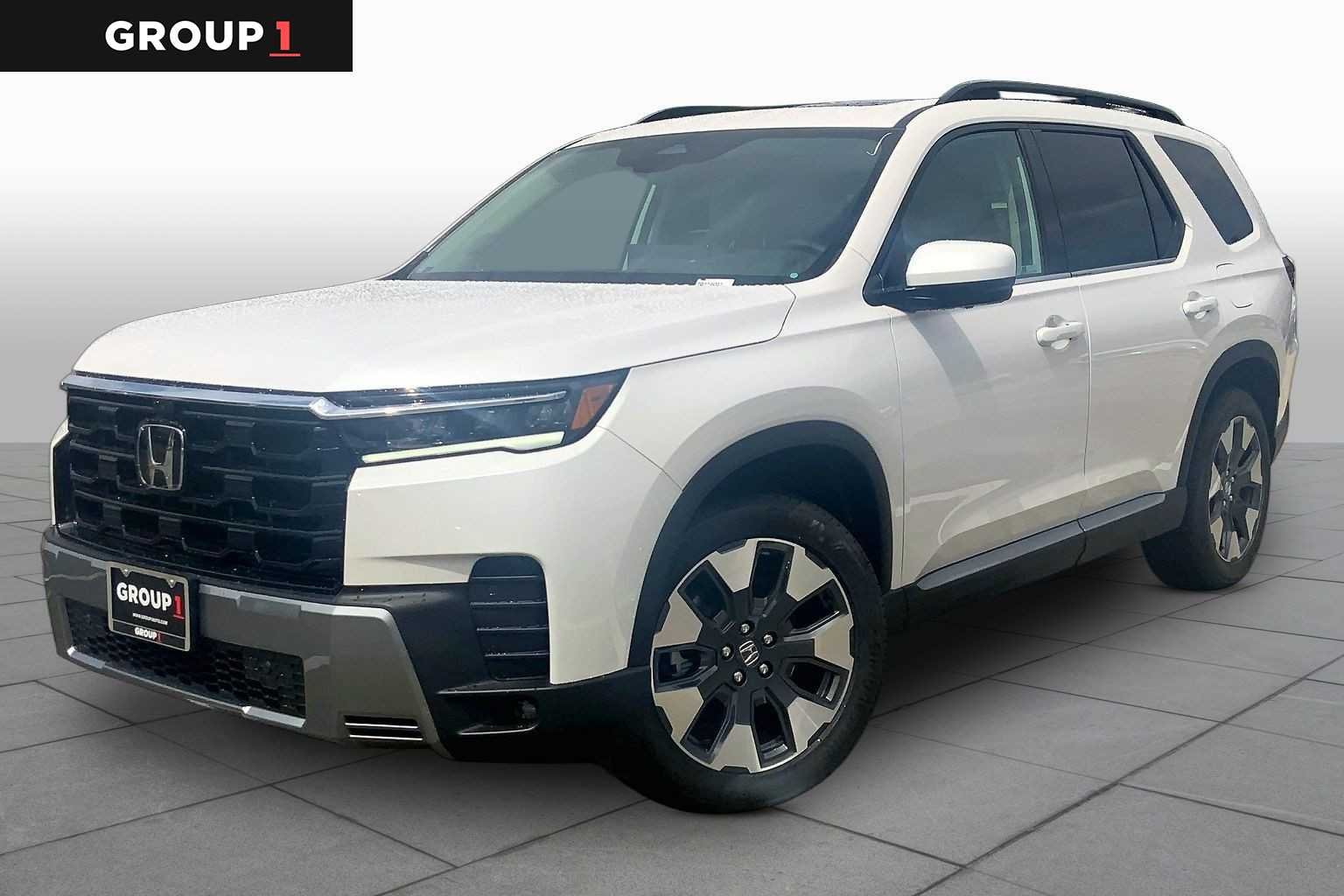2026 Honda Pilot Touring AWD's photo