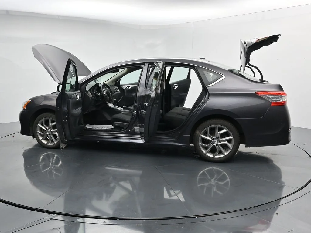 Used 2014 Gray Nissan SR image 38