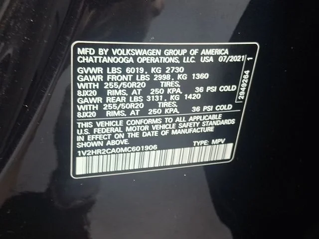 Used 2021 Black Volkswagen 3.6L V6 SE w/Technology image 25