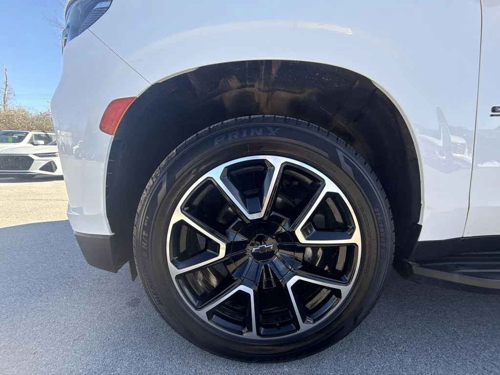 Used 2022 White Chevrolet RST image 10