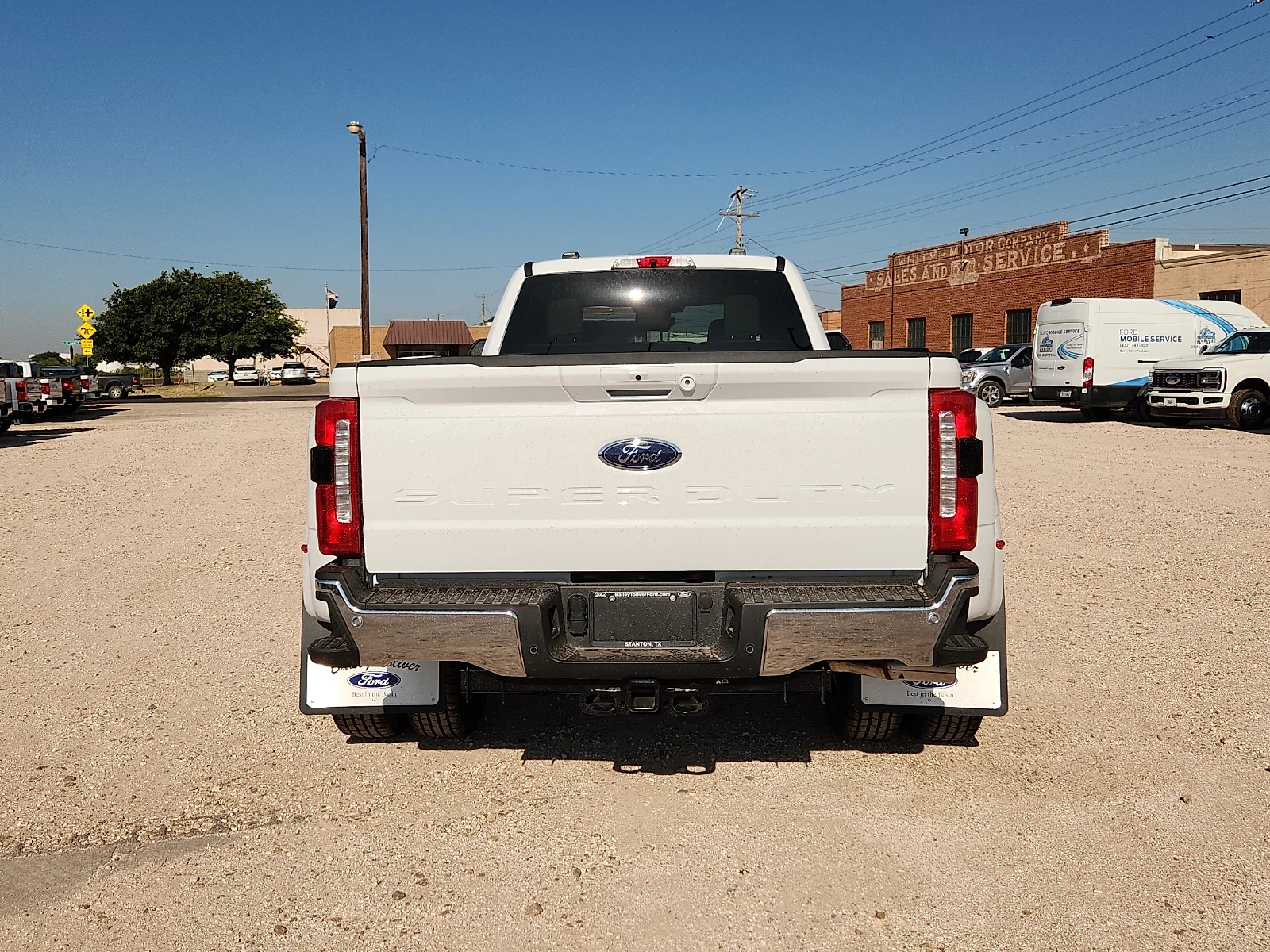 New 2026 Oxford White Ford Lariat image 6