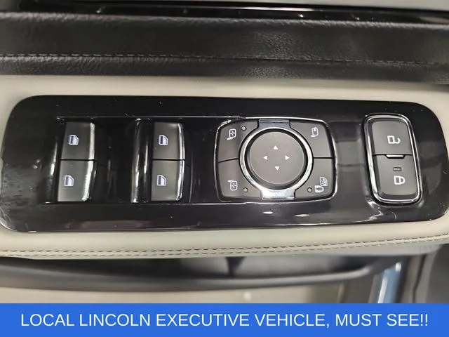 Used 2025 Blue Lincoln Reserve image 29